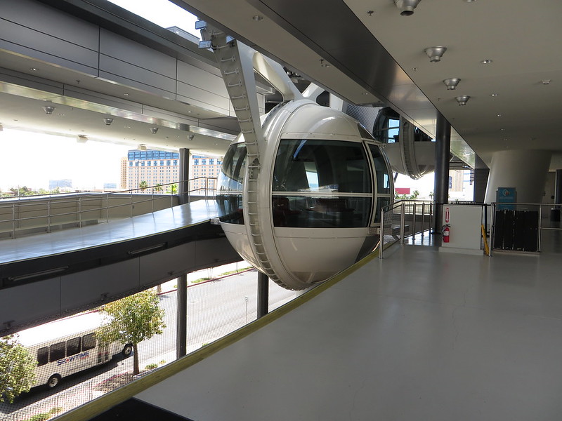 High Roller & Linq Promenade image 4